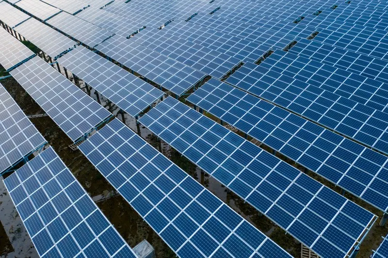 Ground-mounted solar panel installation